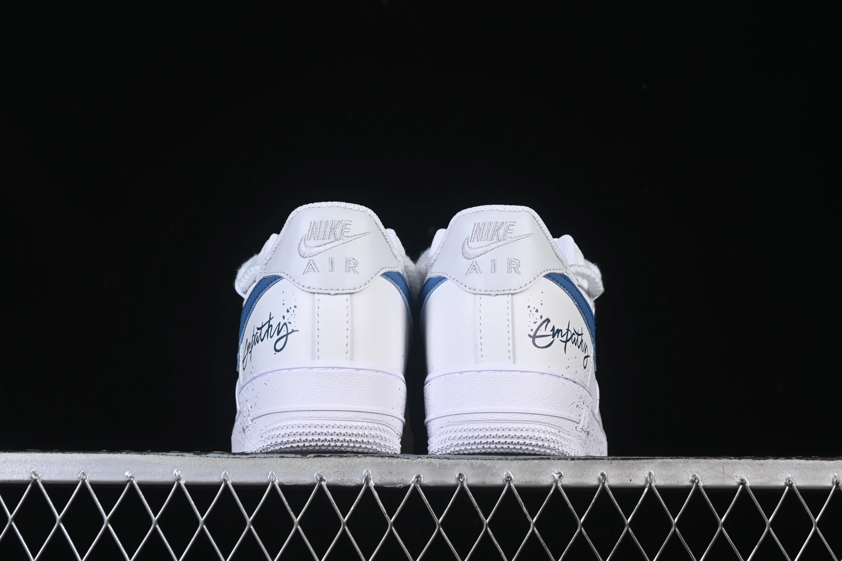 All categories Nk Air Force 1 Air Force series Nk Air Force 1 Low Air Force low-top Nike Air Force 1'07 Low letter graffiti retro Air Force 1 low-top casual sneakers ZH0316-106
